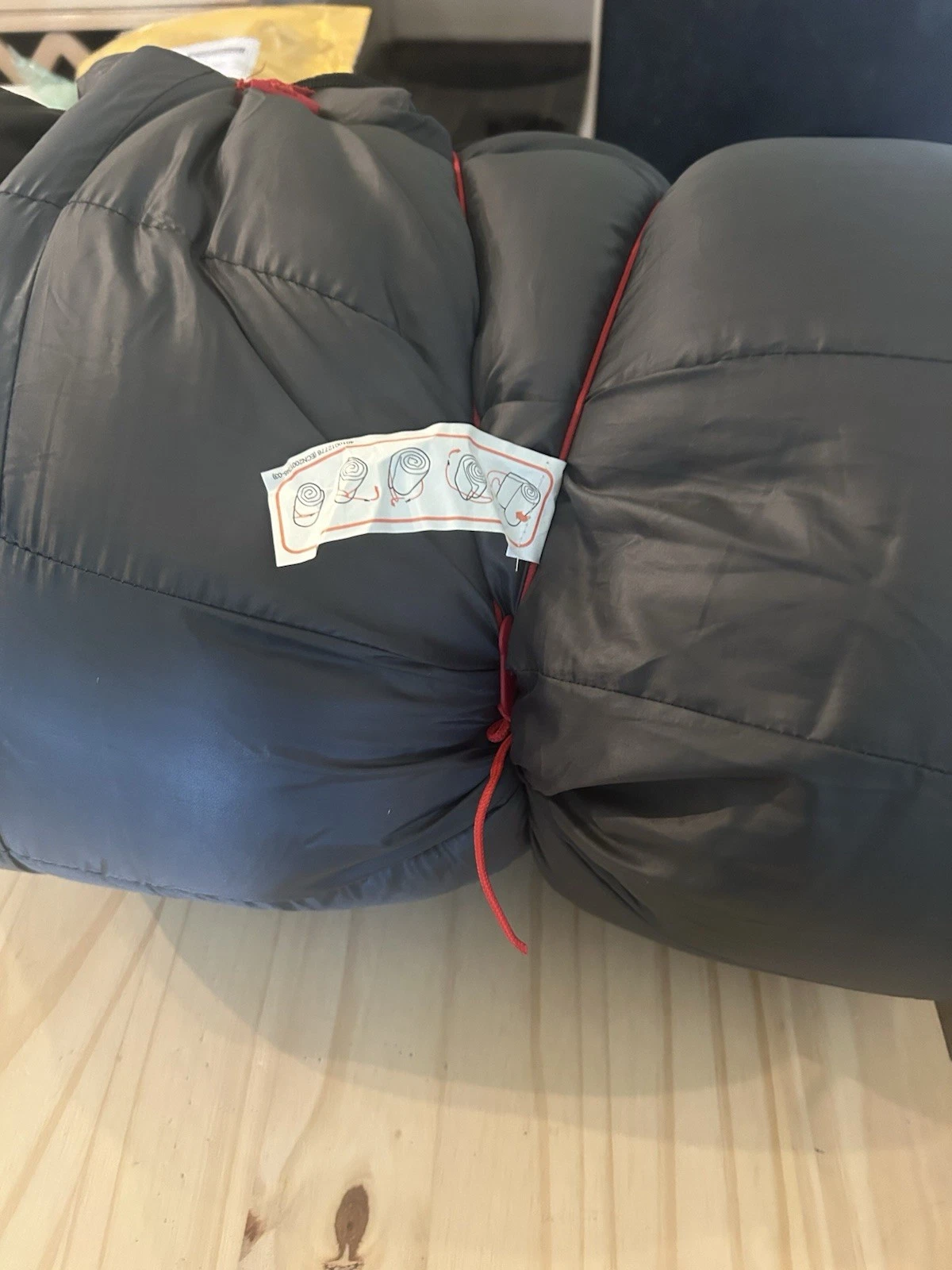 Coleman COLD weather sleeping bag (zip pillow) dark grey, red trim