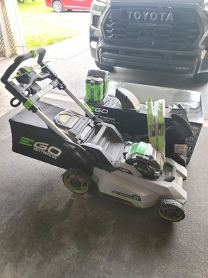 EGO Self-Propelled 21'' Battery Lawn Mower w/ Charger, Blades & Collection Bag