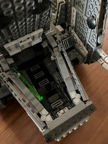 Lego 75104 Star Wars ** Kylo Ren's Command Shuttle ** incomplete