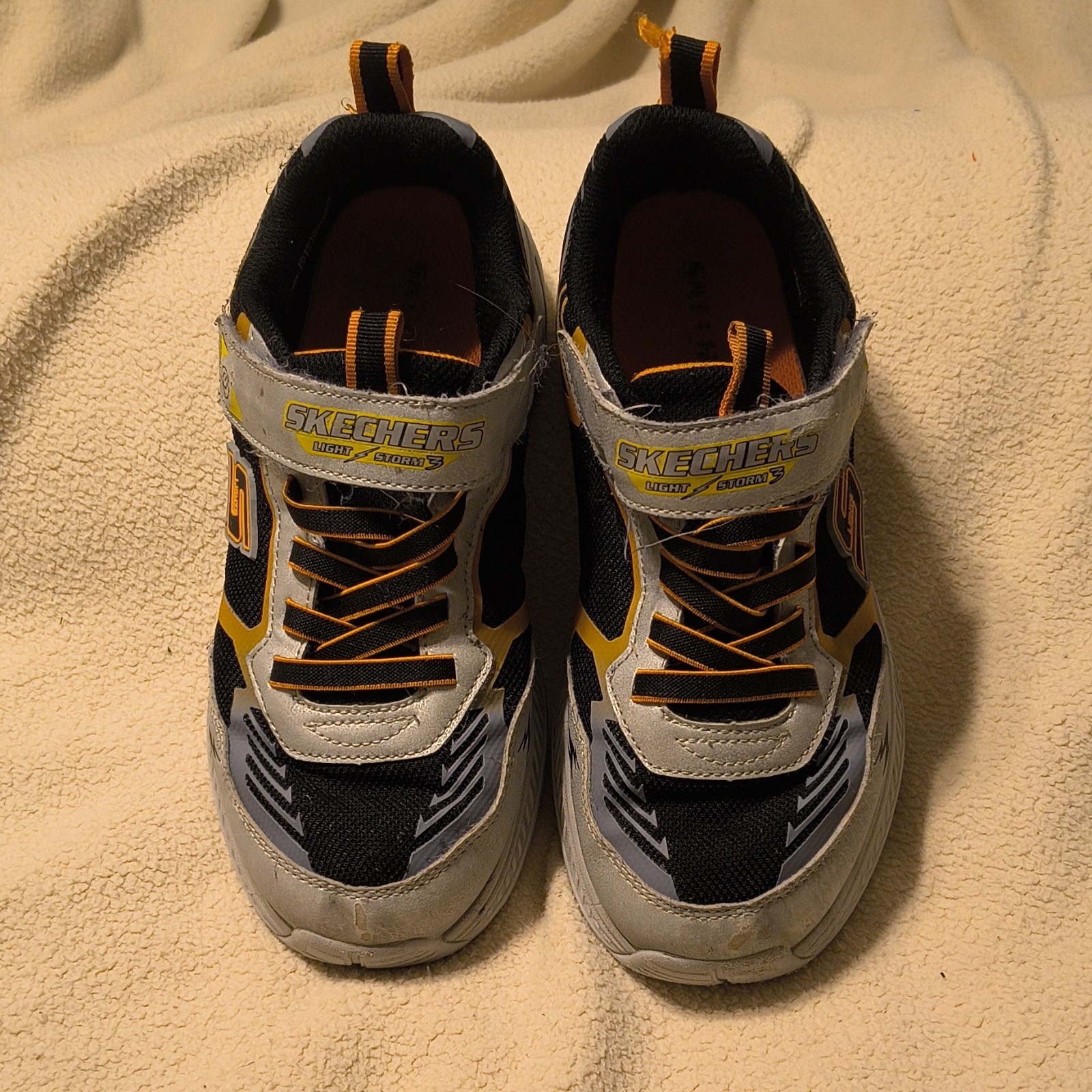 Athletic Shoes Size 5