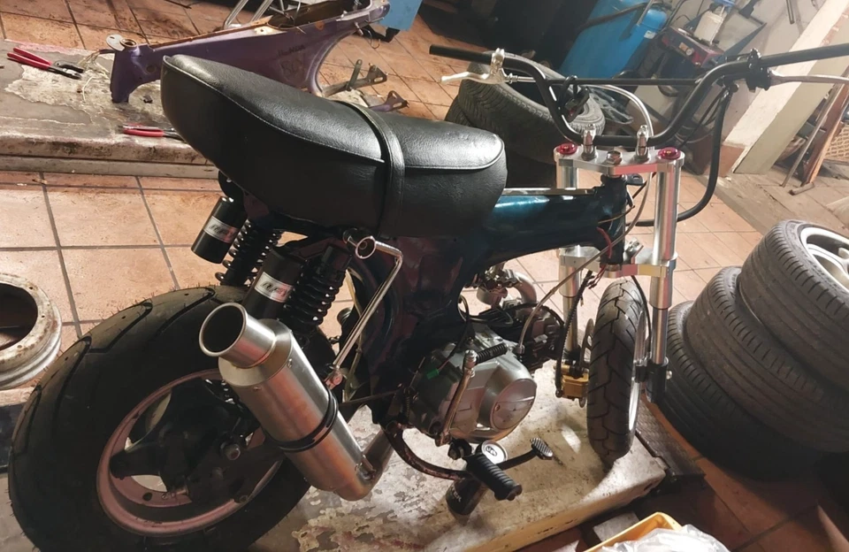 Honda Dax ST 50G 1972 Original Papiere Customumbau, alle originalteile mit dabei - Bild 1 von 4