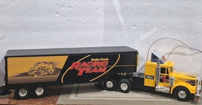 Radio Shack Cat 60-4156 Radio-controlled Racing Team Tractor Trailer In Box.