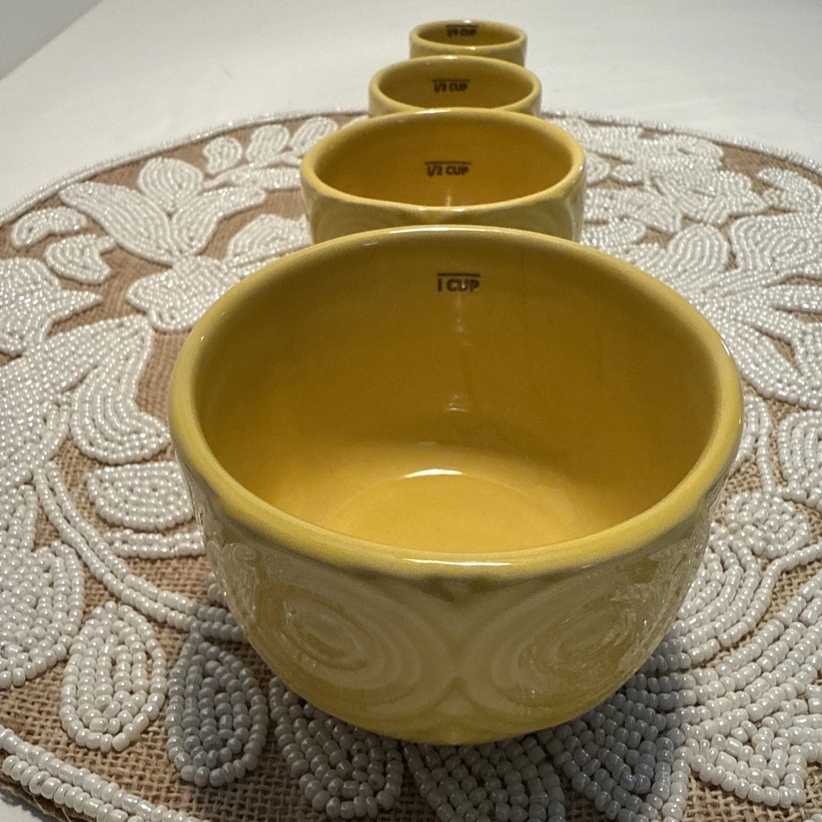 Set of 4 West Elm Ceramic Owl Measuring Cups In Yellow. No Chips/cracks
