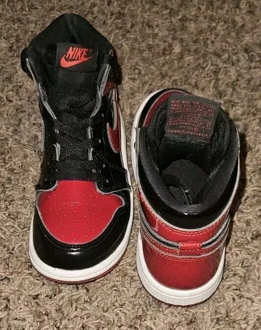 Nike KIDS SIZE 10C TODDLER Jordan 1 Retro High OG Patent Bred Banned - Image 4 of 4