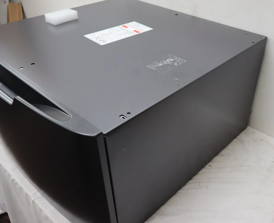 GE Profile GFP1528PTDS - 28" Pedestal de Lavandería con Cajón de Almacenamiento - Gráfico de Carbono Foto 3 de 4