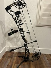 Mathews Lift 33 Bow RH 29 In 80lb