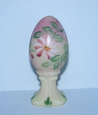 Fenton Pedestal Egg Pink Yellow Burmese Satin HP Flowers M Young Glows LE 1407