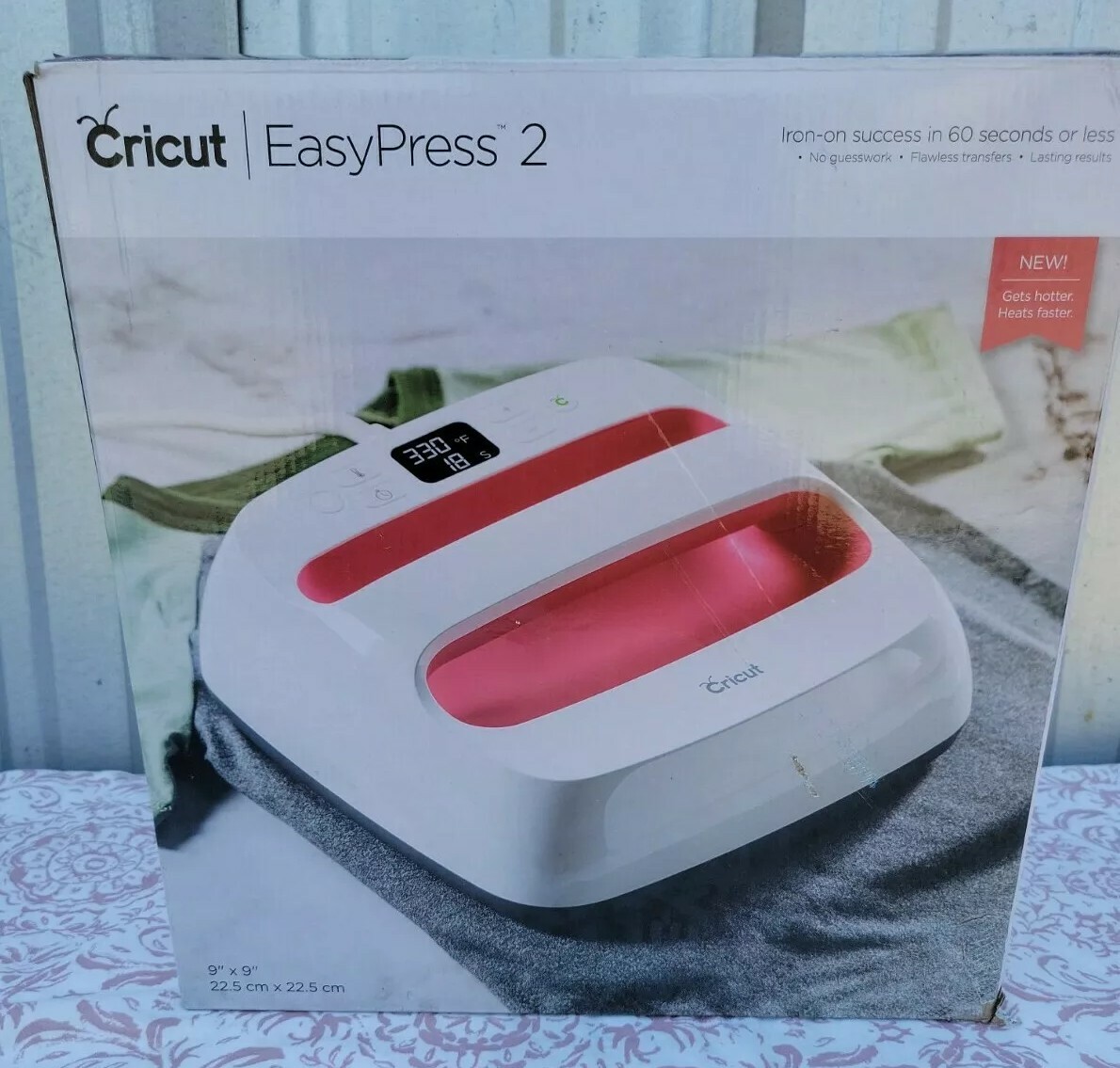 💥 Cricut EasyPress 2 - Heat Press Machine, Raspberry, 9 x 9in