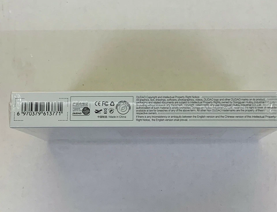 Ultra Portable Quick Charge Dual USB Power Bank 10000mAh Battery Charger - Image 4 of 4