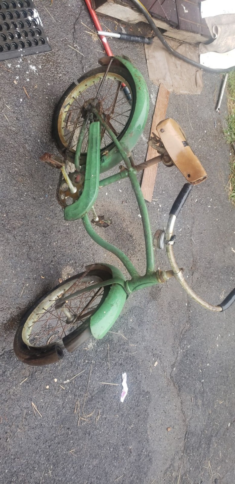 (Used) Vintage Green Tricycle Ride-On for Boys & Girls Age 4-7 Pre-1970 (68.50 USD)