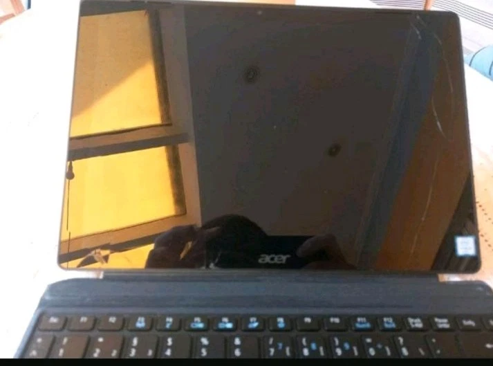 Acer Switch Alpha 12 - Laptop, Notebook, Tablet PC, Intel i5, 128 GB SSD, 4 GB - Bild 3 von 4