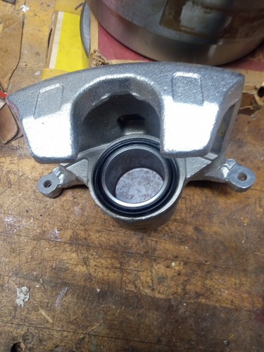 Front Right Brake Caliper w/Bracket for 2002 2003 2004 - 2011 Honda CR-V Element - 第 5/5 張圖片