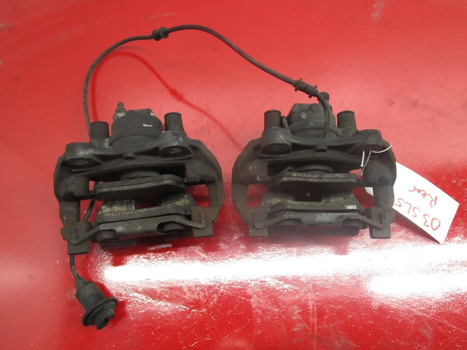 03-06 MERCEDES-BENZ R230 SL500 TRACCIÓN TRASERA IZQUIERDA/DERECHA JUEGO DE PINZAS DE FRENO OEM Foto 3 de 4