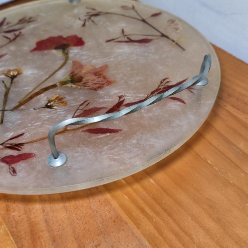 Vintage MCM Round Lucite Tray Pressed Dries Flowers Wrought Iron Handles - Picture 3 of 5