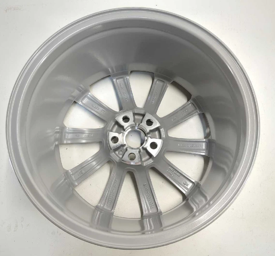 Nueva llanta de aleación original Jaguar 18" 2011-2020 tipo F XF C2P18511 Vela plateada OEM  Foto 2 de 4