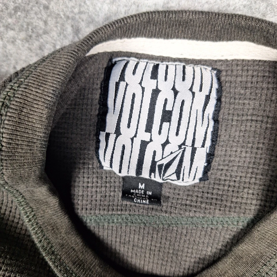 Volcom Thermal Knit Long Sleeve Shirt Mens Medium Gray Embroidered Logo - Image 4 of 4