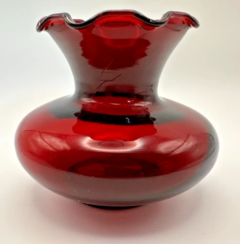 Vintage Anchor Hocking Royal Ruby Red Glass Bud Vase w/ Ruffled Top 3.25”