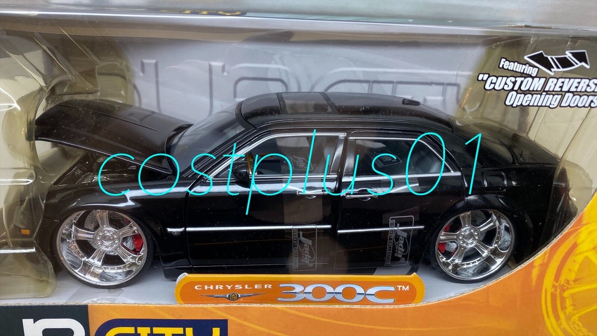 Jada 8月末まで Chrysler 300C DUB CITY JADA DUB CITY CHRYSLER 300C 1:24 WHITE REVERSE DOORS | eBay