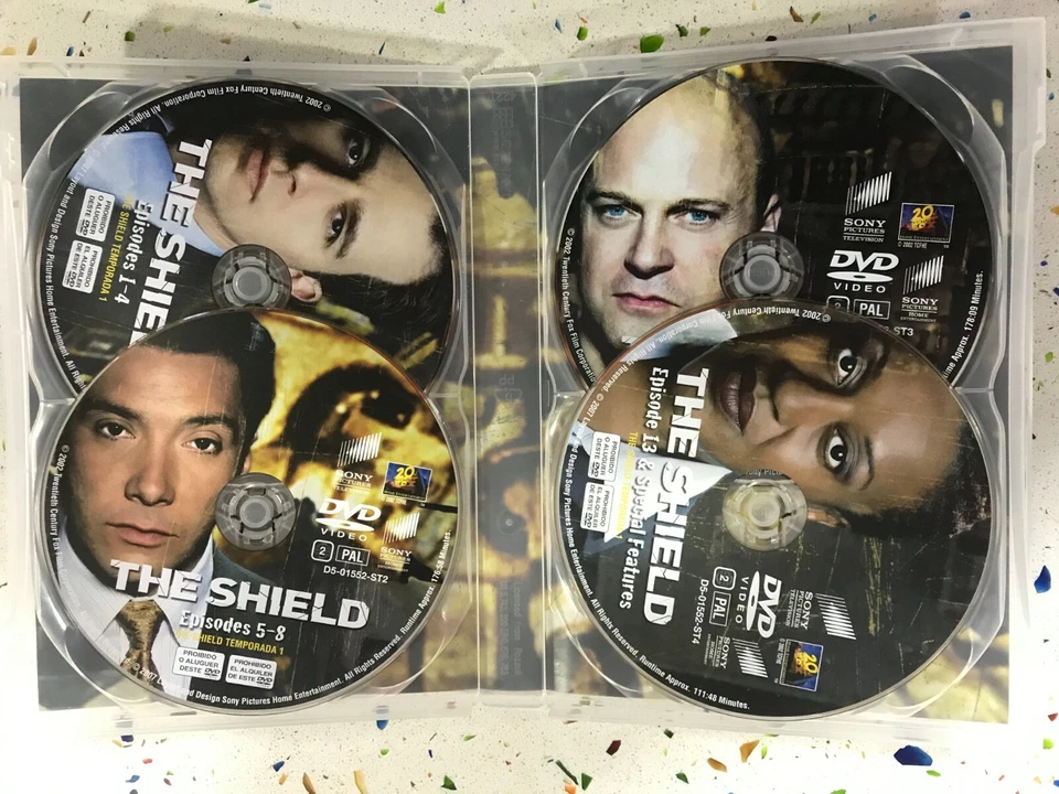 THE SHIELD  PRIMERA 1ª TEMPORADA 1 COMPLETA DVD ESPAÑOL INGLES 4 x DVD AM - Imagen 2 de 4