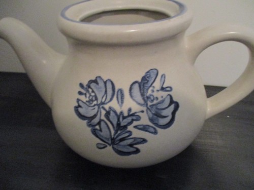 Pfaltsgraff Yorktowne Teapot & Lid 5.5" *EXCELLENT CONDITION* - Picture 9 of 10