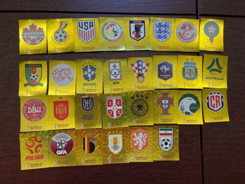 Autocollants PANINI FIFA 2022 Coupe du Monde Qatar FEUILLES D'OR logos et équipes - Photo 1 sur 32
