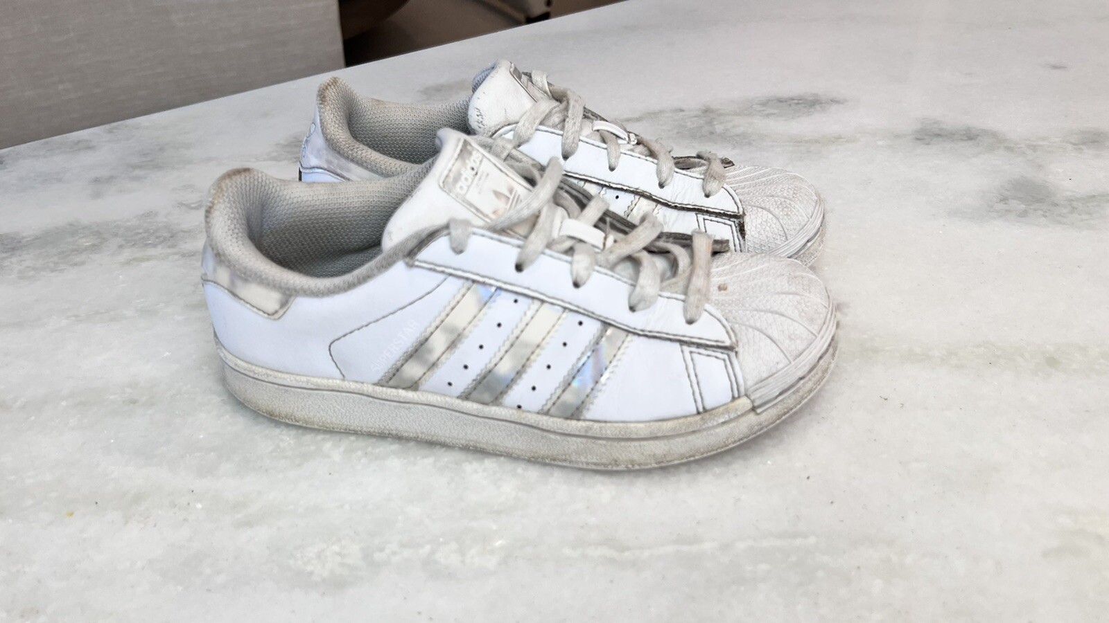 Kids Adidas Superstar Girls Size 2 White Iridescent Stripe Pink Fv3147 |  eBay