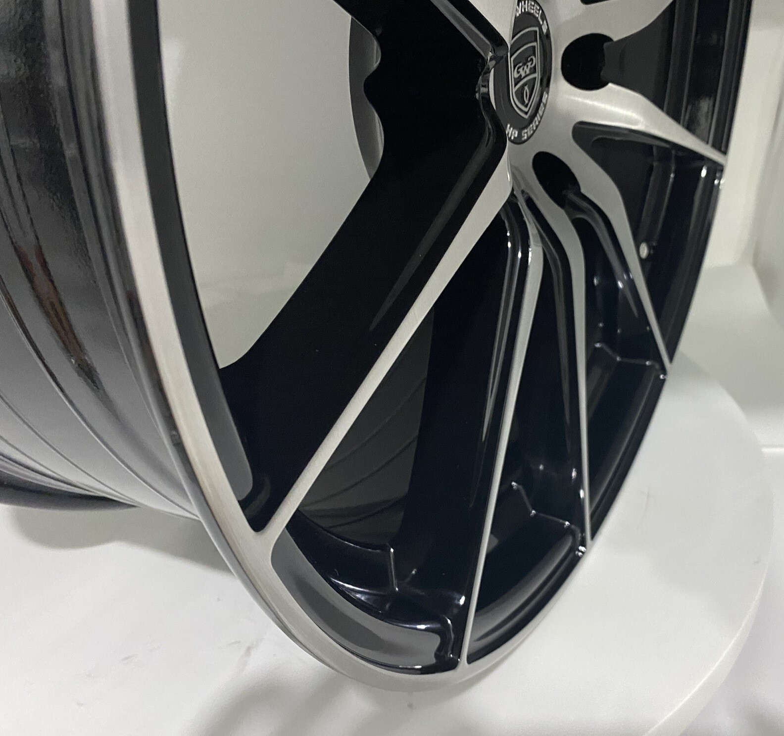 HP4 18 inch Black Rim fits MASERATI COUPE 4200 2002 - 2006