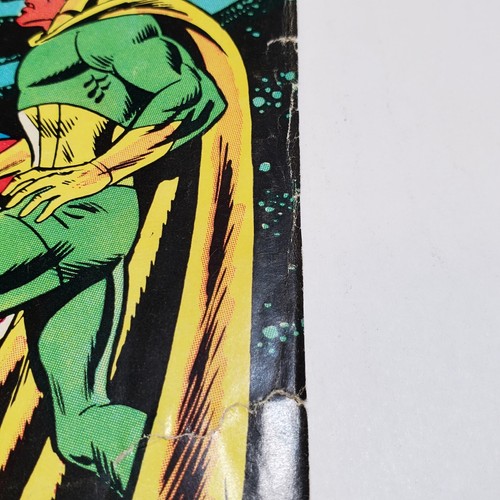 Marvel Comics Giant Size Avengers #2 GD Key Issue Death of Swordsman - Picture 4 of 9