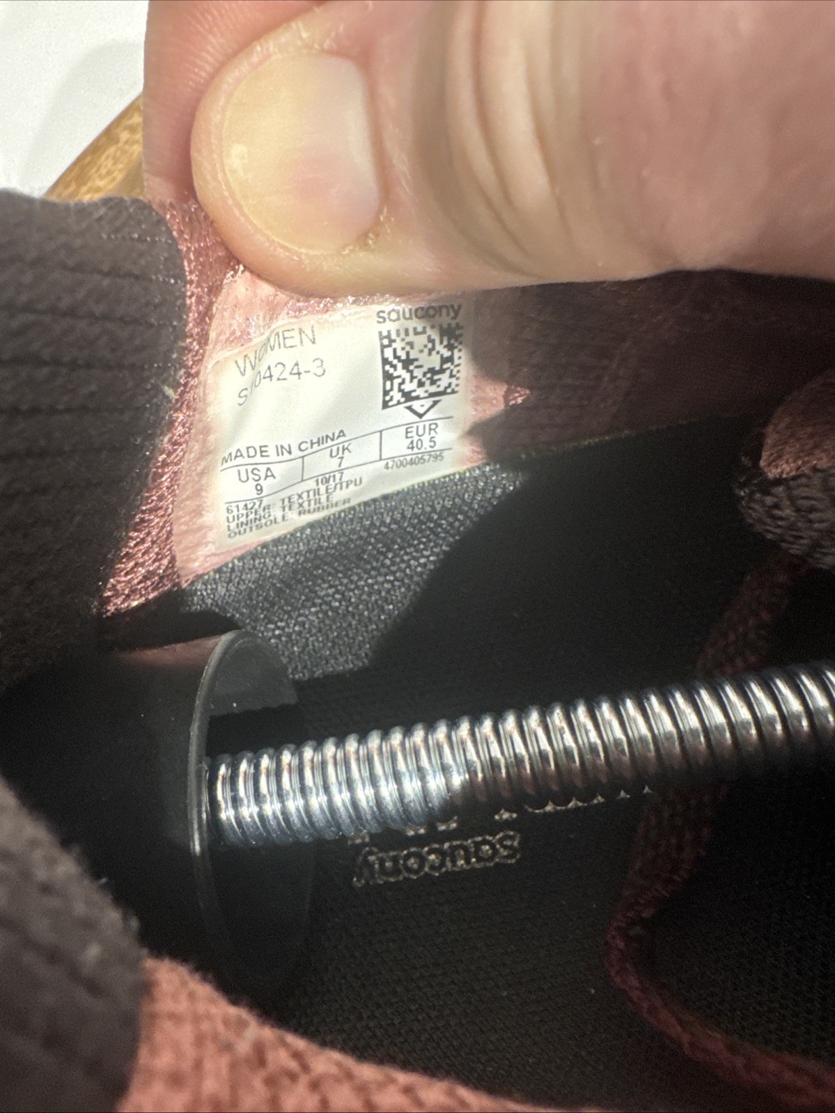 Saucony Women's Run Anywhere Everun Maroon Trail Running Hiking Shoes  Size 9 thumbnail 9