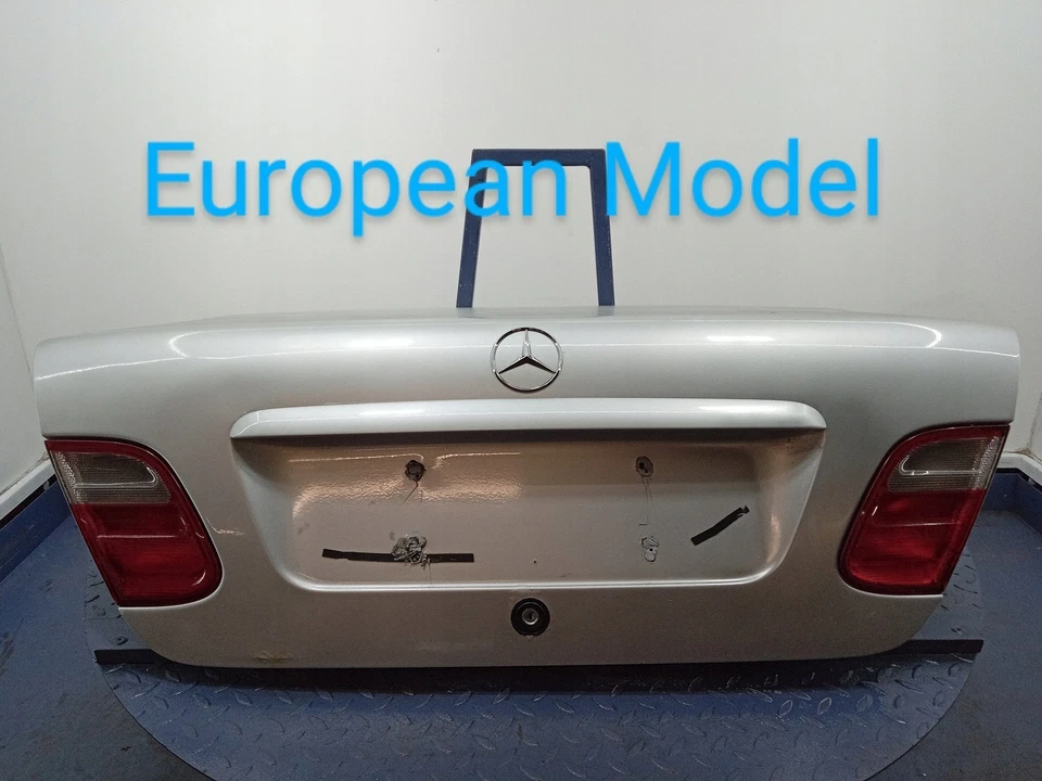 Tapa maletero cromo acero inoxidable para Mercedes Benz European W208 CLK 1995-2002 Foto 4 de 4