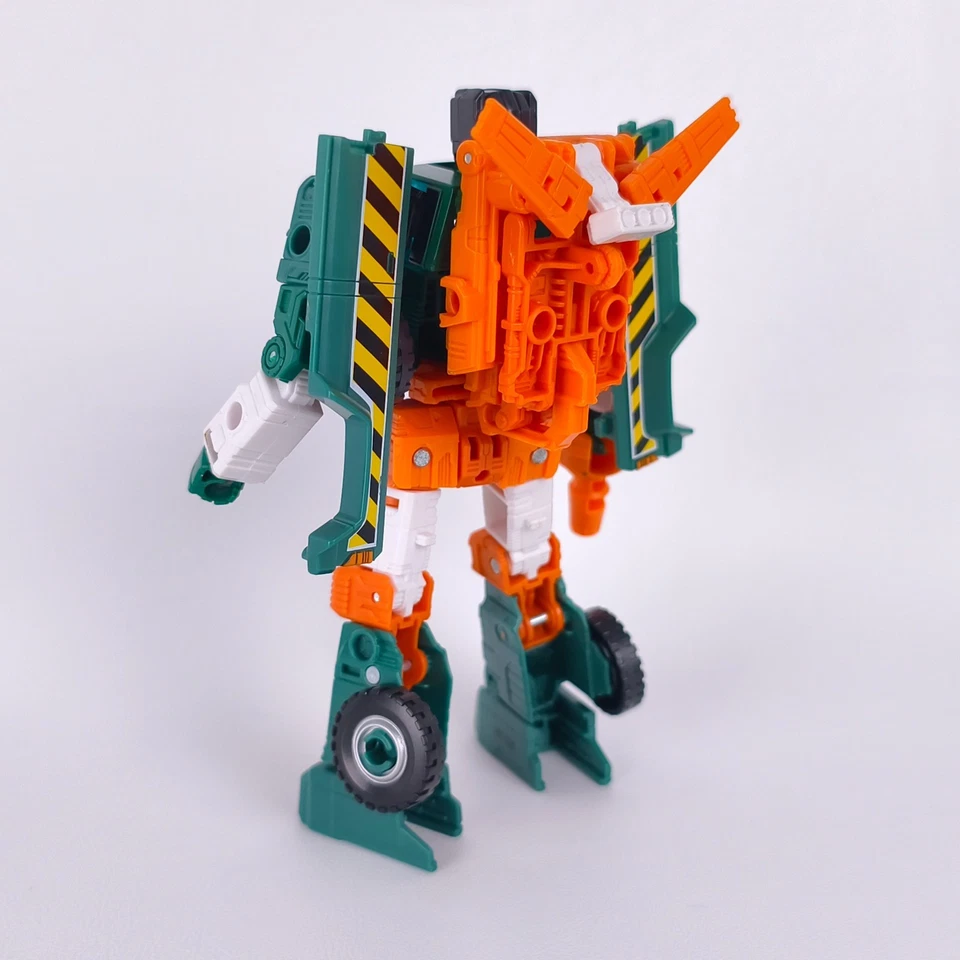 Transformers Hoist Complete Earthrise Deluxe Class - Image 3 of 4