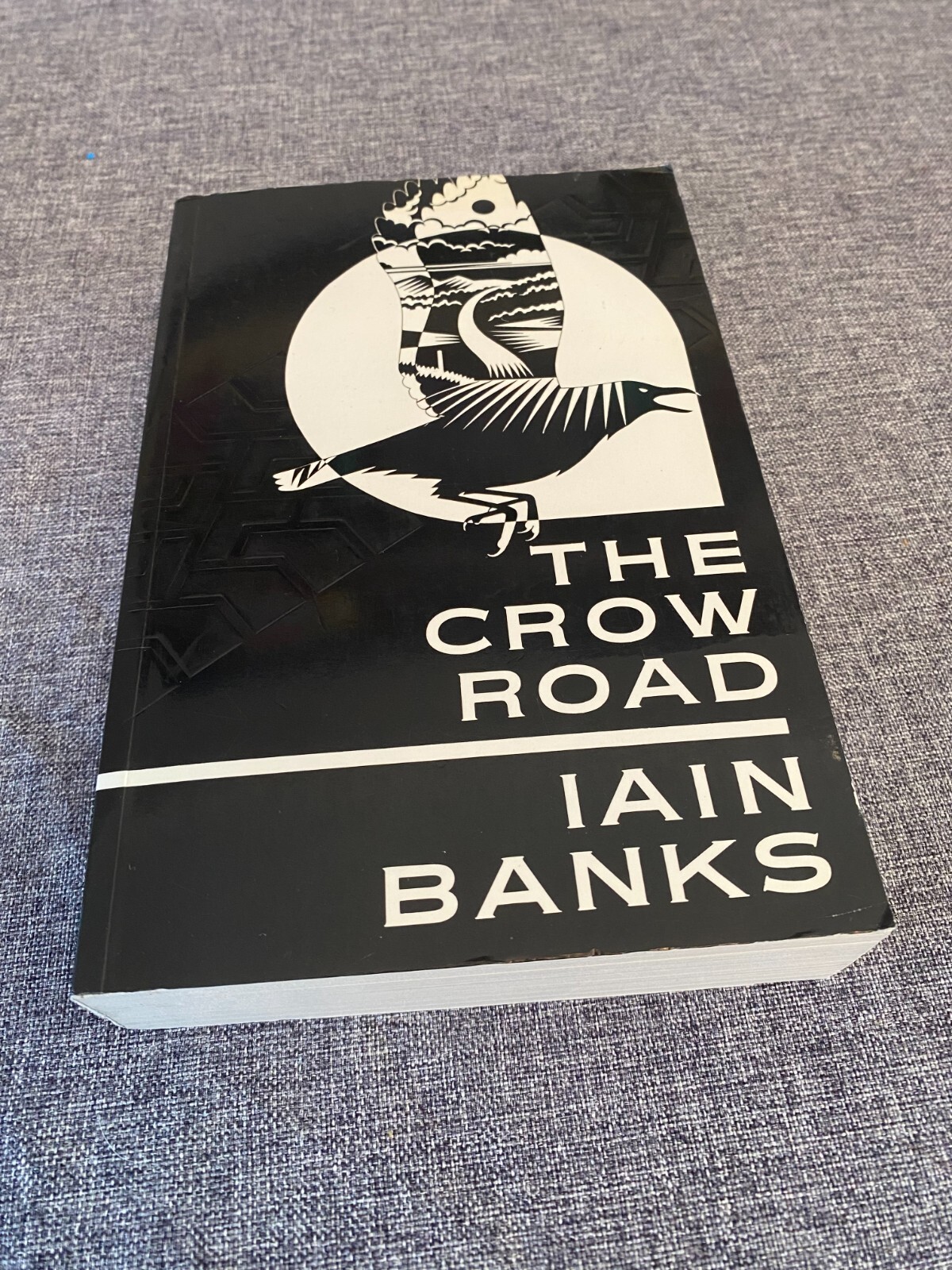 The Crow Road Iain Banks 1992 Paperback 1st Edition First Printing C Format