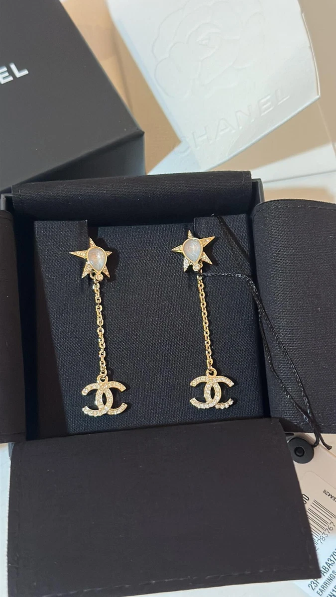 CHANEL CC Drop Earrings Gold 168365