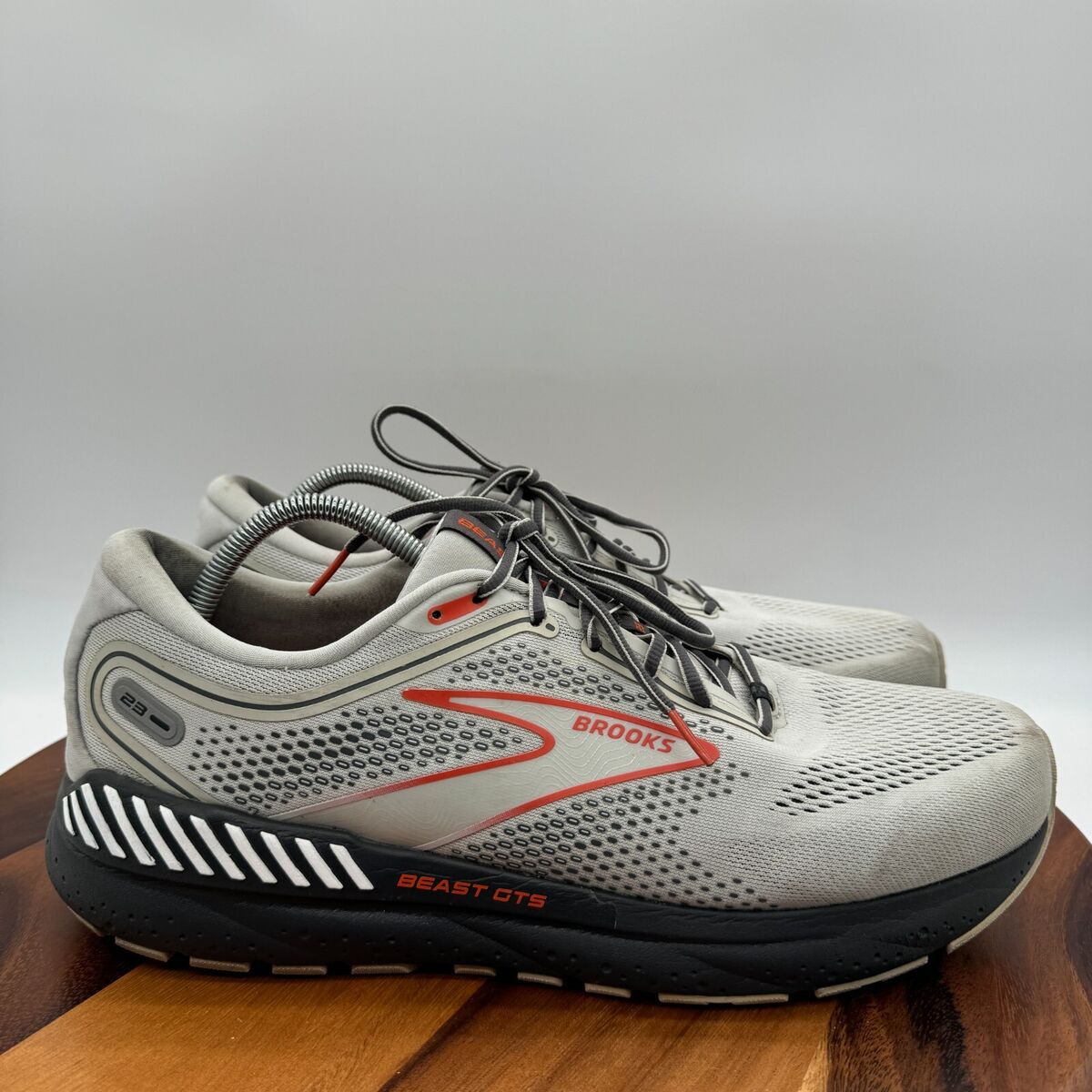 Brooks beast tennis shoes hotsell