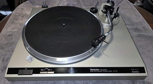 Technics Direct Drive SL-Q2 Plattenspieler / Professionell gewartet & recapped - Bild 3 von 21
