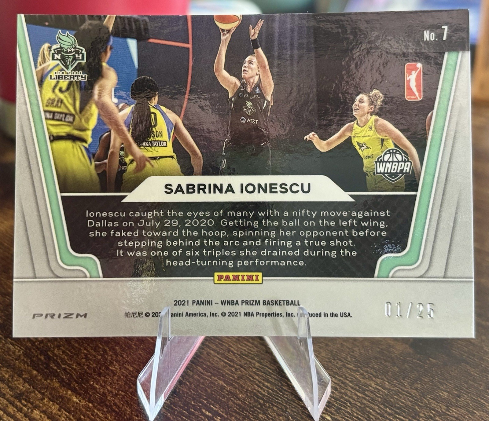 2022 Panini Prizm WNBA Sabrina Ionescu Widescreen Green Pulsar 1/25 2nd Year SP view 2