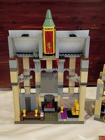 Lego Harry Potter 4709 Hogwarts Castle w/ Minifigs & Instructions No Box