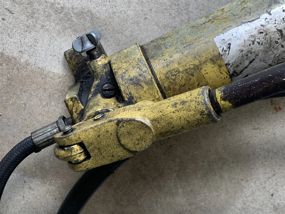Parts/Repair Enerpac PH80 2 Speed Hydraulic Hand Pump 10000 Psi #2 - Image 3 of 4