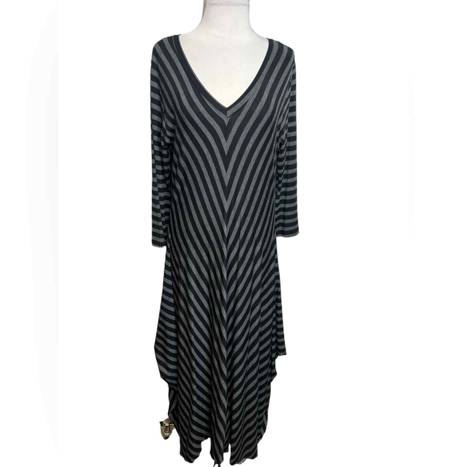 Comfy USA striped midi dress gray black Sz L lage… - image 1