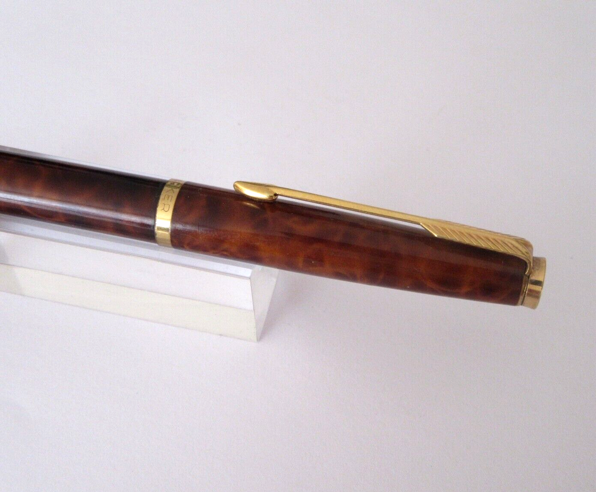Stylo Plume Parker 35 Prestige - Laque Automnale, Plume En Or 18K, Modèle P351, Occasion Très Bon État