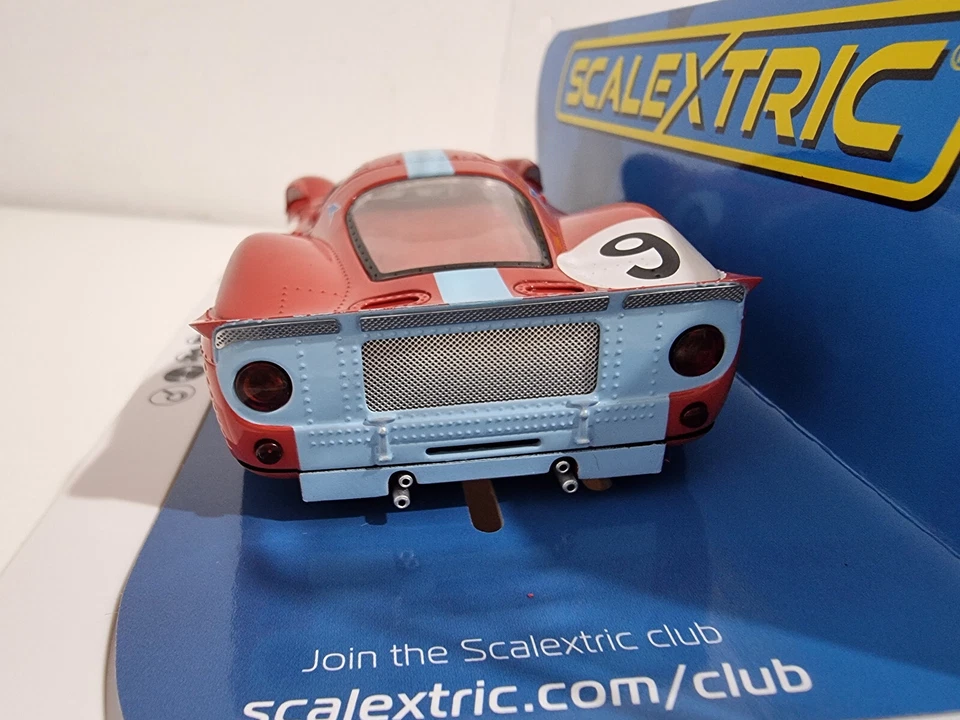 Scalextric C3946 Ferrari 412P No.9 - Brands Hatch 1967 1/32 NEU - Bild 4 von 4