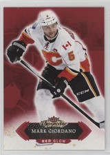 2016-17 Upper Deck Fleer Showcase Red Glow Mark Giordano #82 7fb