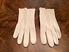 VINTAGE CHILD WHITE EMBELLISHED GLOVES NWOT