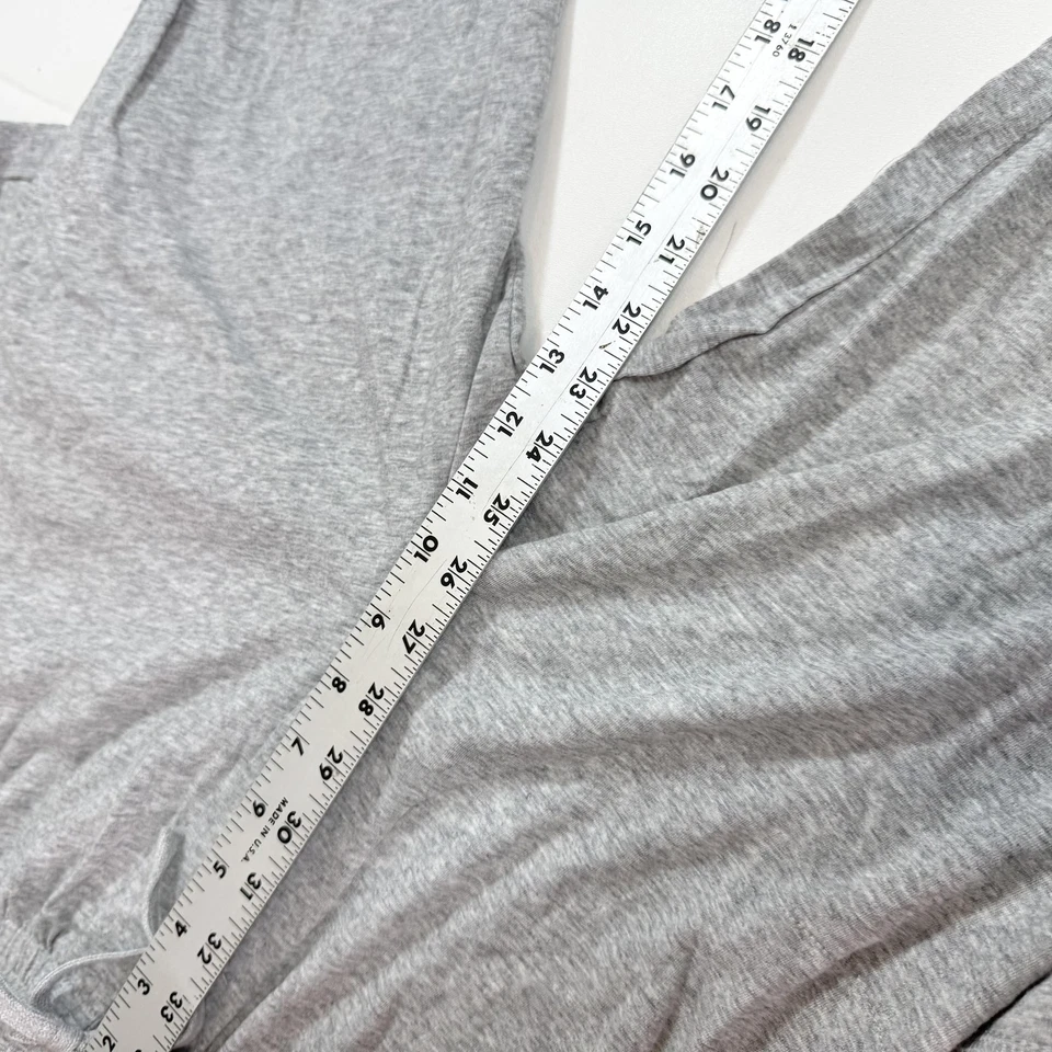 Conjunto de ropa de salón Karen Neuburger para mujer gris medio 3 piezas cárdigan sin mangas joggers Foto 4 de 4