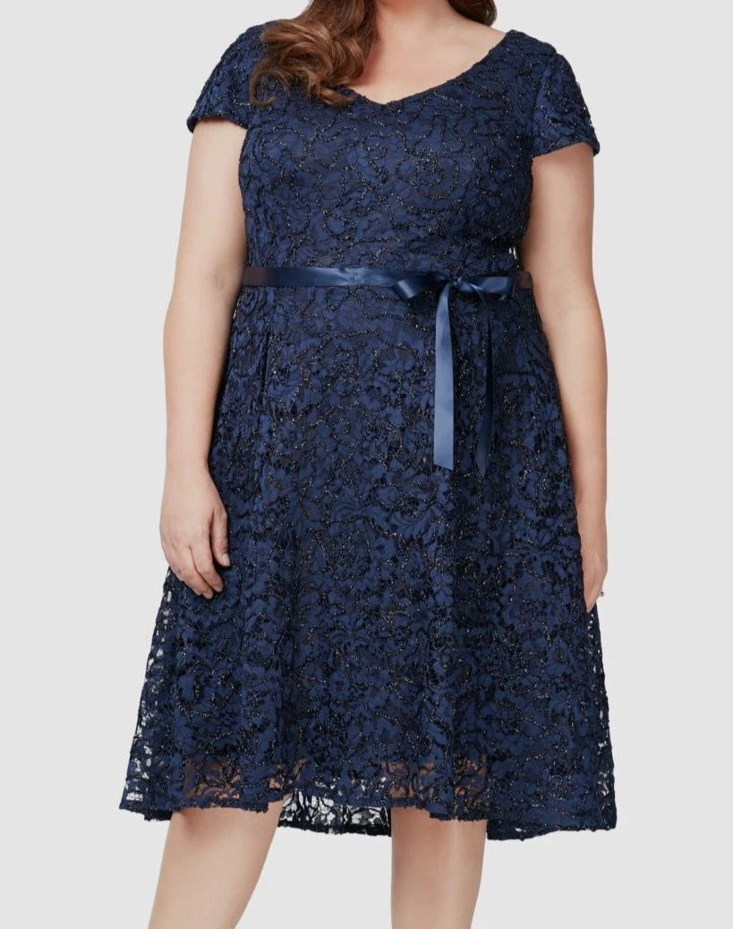 chinese dress ladies Amazon.com: Alex Evenings Women's Plus Size Tea Length Lace Mock Dress, Ice  Sage, 16W : Clothing, Shoes & Jewelry