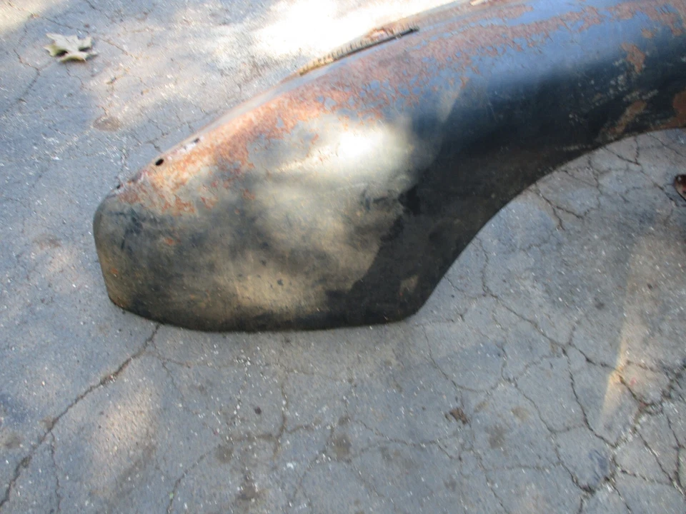 1936 Cadillac Fleetwood 5 Passenger Town Sedan Right Rear Fender 36-7539  JP - Image 3 of 4