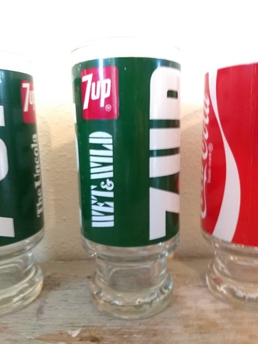 Vintage Set Of 4 Coca-Cola, Pepsi, 7 UP 12oz Pedestal Footed Glasses Beautiful - Picture 5 of 16