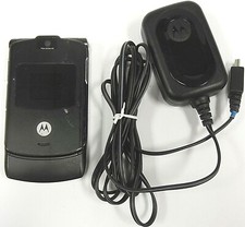 Motorola RAZR V3 - Black and Silver  AT T / Cingular  Flip Phone - Bundled