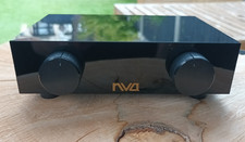 NVA P20 PASSIVE PRE APMLIFIER  A GLOSS PIANO BLACK  AN  AUDIOFILE HI-FI CLASSIC