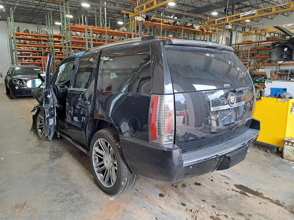 Unidad de actuador/bomba de freno antibloqueo Abs 2013 Escalade Sku#4183297 Foto 2 de 4